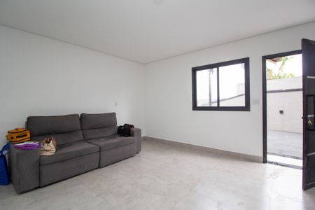 Casa à venda com 102m², 3 quartos e 2 vagasSala