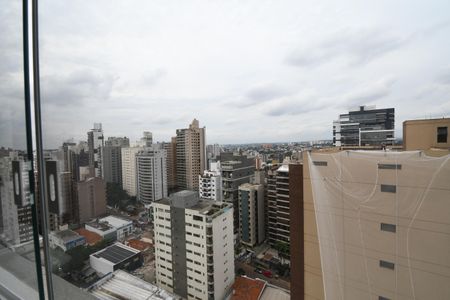 Apartamento à venda com 140m², 3 quartos e 1 vagaÁrea de Serviço - Vista