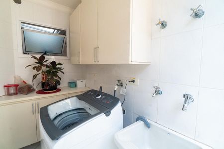 Casa à venda com 145m², 3 quartos e 4 vagas Casa à venda com 145m², 3 quartos e 4 vagasÁrea de Serviço