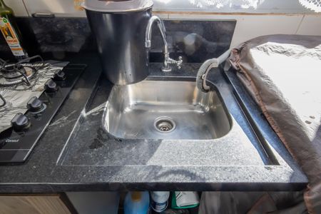 Apartamento à venda com 39m², 2 quartos e sem vaga Apartamento à venda com 39m², 2 quartos e sem vagaCozinha e Área de Serviço