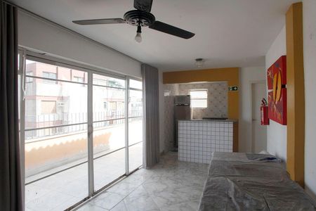 Apartamento à venda com 37m², 1 quarto e sem vagaÁrea Comum - Salão de Festas