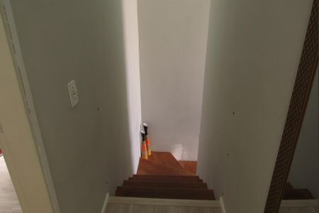 Casa de condomínio à venda com 116m², 2 quartos e 2 vagasBanheiro