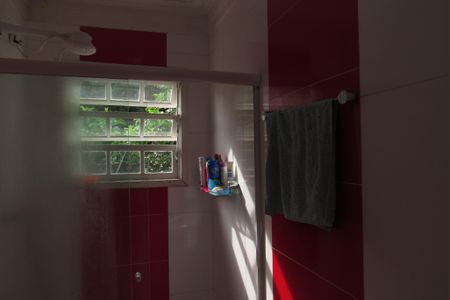 Casa de condomínio à venda com 116m², 2 quartos e 2 vagasBanheiro