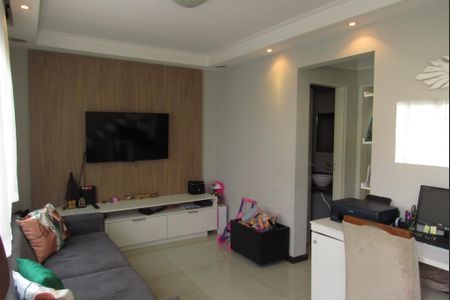Casa de condomínio à venda com 116m², 2 quartos e 2 vagasSala