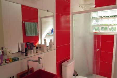 Casa de condomínio à venda com 116m², 2 quartos e 2 vagasBanheiro