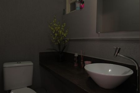 Casa de condomínio à venda com 116m², 2 quartos e 2 vagasLavabo