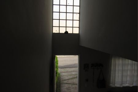 Casa de condomínio à venda com 116m², 2 quartos e 2 vagasSala