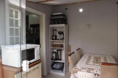 Casa de condomínio à venda com 116m², 2 quartos e 2 vagasEdícula