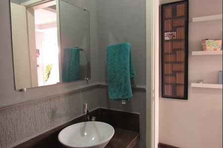 Casa de condomínio à venda com 116m², 2 quartos e 2 vagasLavabo