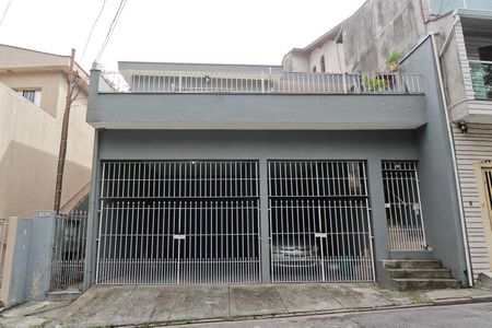 Casa à venda com 240m², 5 quartos e 3 vagas Casa à venda com 240m², 5 quartos e 3 vagasFachada