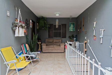 Casa à venda com 240m², 5 quartos e 3 vagas Casa à venda com 240m², 5 quartos e 3 vagasCasa 2 - Área externa