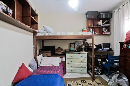 Casa à venda com 240m², 5 quartos e 3 vagas Casa à venda com 240m², 5 quartos e 3 vagasCasa 2 - Quarto 2