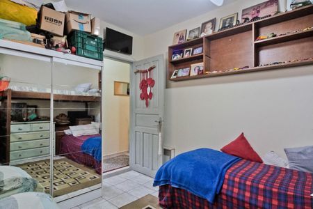 Casa à venda com 240m², 5 quartos e 3 vagas Casa à venda com 240m², 5 quartos e 3 vagasCasa 2 - Quarto 2