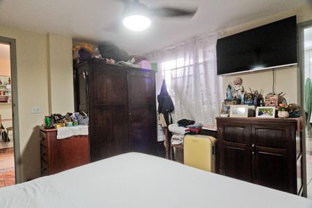 Casa à venda com 240m², 5 quartos e 3 vagas Casa à venda com 240m², 5 quartos e 3 vagasCasa 2 - Suíte