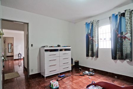 Casa à venda com 240m², 5 quartos e 3 vagas Casa à venda com 240m², 5 quartos e 3 vagasCasa 1 - Quarto 2