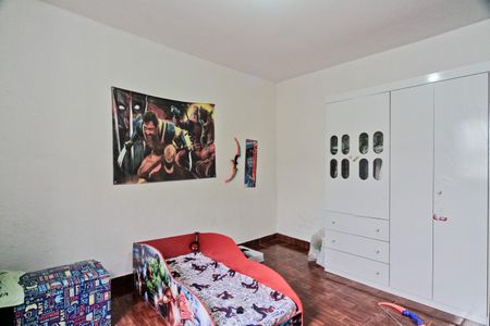 Casa à venda com 240m², 5 quartos e 3 vagas Casa à venda com 240m², 5 quartos e 3 vagasCasa 1 - Quarto 2