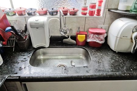 Casa à venda com 240m², 5 quartos e 3 vagas Casa à venda com 240m², 5 quartos e 3 vagasCasa 2 - Cozinha