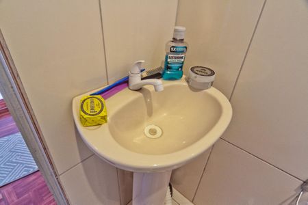 Casa à venda com 240m², 5 quartos e 3 vagas Casa à venda com 240m², 5 quartos e 3 vagasCasa 1 - Banheiro