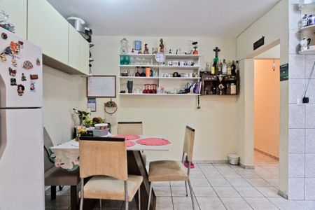 Casa à venda com 240m², 5 quartos e 3 vagas Casa à venda com 240m², 5 quartos e 3 vagasCasa 2 - Cozinha