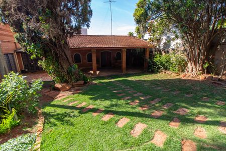 Casa à venda com 100m², 2 quartos e 2 vagas Casa à venda com 100m², 2 quartos e 2 vagasÁrea Externa