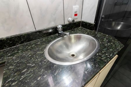 Apartamento à venda com 74m², 3 quartos e 1 vagaBanheiro Social