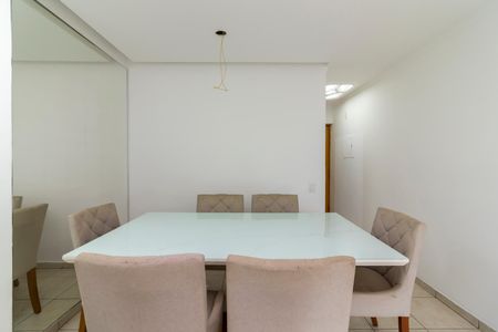 Apartamento à venda com 74m², 3 quartos e 1 vagaSala