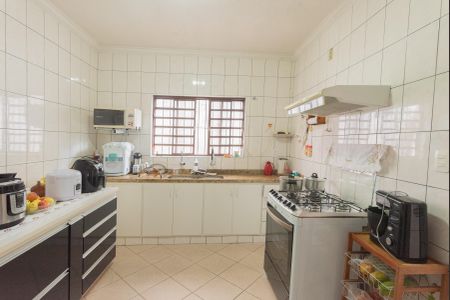 Casa à venda com 240m², 3 quartos e 4 vagasCozinha