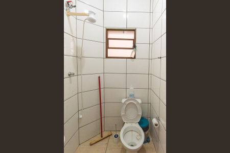 Casa à venda com 240m², 3 quartos e 4 vagasBanheiro de Serviço