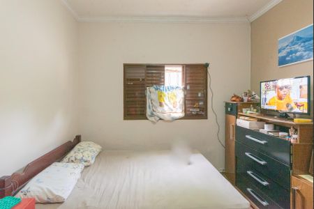 Casa à venda com 240m², 3 quartos e 4 vagasQuarto 2