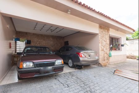 Casa à venda com 240m², 3 quartos e 4 vagasGaragem