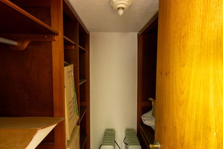 Casa para alugar com 800m², 4 quartos e 3 vagas Casa para alugar com 800m², 4 quartos e 3 vagasCloset da Suíte 1