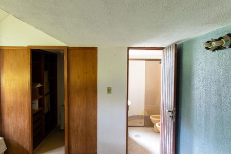 Casa para alugar com 800m², 4 quartos e 3 vagas Casa para alugar com 800m², 4 quartos e 3 vagasSuíte 1