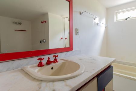 Casa para alugar com 800m², 4 quartos e 3 vagas Casa para alugar com 800m², 4 quartos e 3 vagasBanheiro