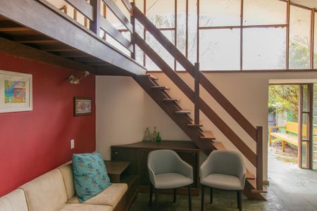 Casa para alugar com 800m², 4 quartos e 3 vagas Casa para alugar com 800m², 4 quartos e 3 vagasSala