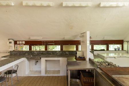 Casa para alugar com 800m², 4 quartos e 3 vagas Casa para alugar com 800m², 4 quartos e 3 vagasCozinha