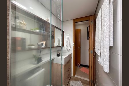 Apartamento à venda com 65m², 2 quartos e 1 vaga Apartamento à venda com 65m², 2 quartos e 1 vagaBanheiro da Suíte