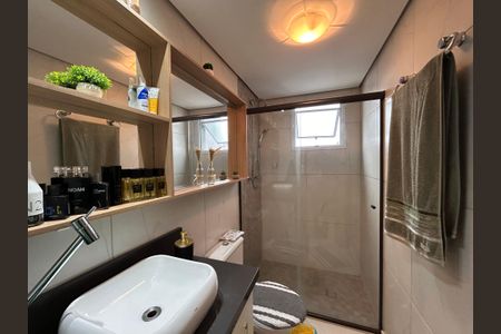 Apartamento à venda com 65m², 2 quartos e 1 vaga Apartamento à venda com 65m², 2 quartos e 1 vagaBanheiro 2