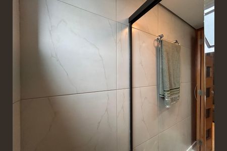 Apartamento à venda com 65m², 2 quartos e 1 vaga Apartamento à venda com 65m², 2 quartos e 1 vagaBanheiro Social