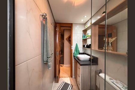 Apartamento à venda com 65m², 2 quartos e 1 vaga Apartamento à venda com 65m², 2 quartos e 1 vagaBanheiro Social