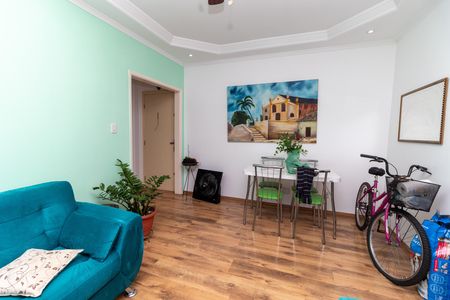 Apartamento à venda com 80m², 2 quartos e sem vagaSala