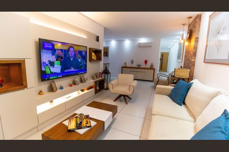 Apartamento à venda com 190m², 3 quartos e 2 vagasSala