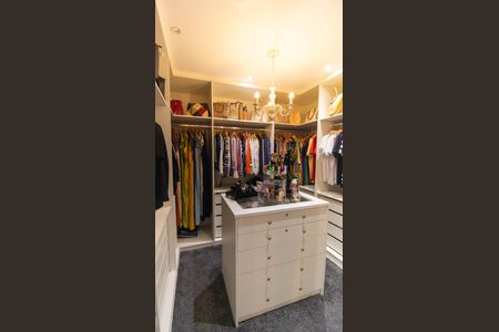 Apartamento à venda com 190m², 3 quartos e 2 vagasCloset do quarto 3
