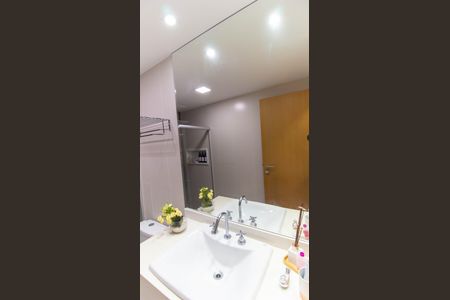 Apartamento à venda com 190m², 3 quartos e 2 vagasBanheiro do Quarto 2