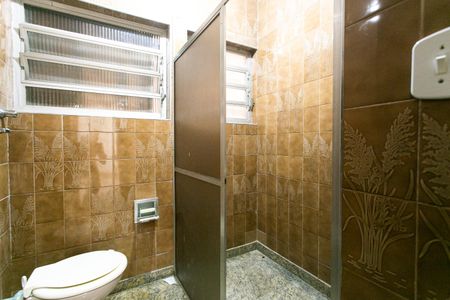 Casa à venda com 440m², 3 quartos e 5 vagasBanheiro 2