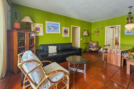 Apartamento para alugar com 111m², 4 quartos e 2 vagasSala