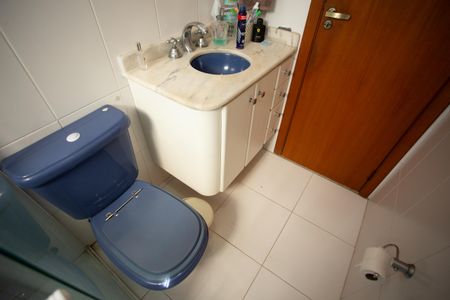 Casa à venda com 201m², 3 quartos e 6 vagas Casa à venda com 201m², 3 quartos e 6 vagasBanheiro