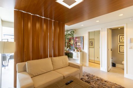 Studio à venda com 69m², 2 quartos e 1 vaga Studio à venda com 69m², 2 quartos e 1 vagaSala