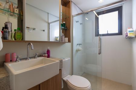 Studio à venda com 69m², 2 quartos e 1 vaga Studio à venda com 69m², 2 quartos e 1 vagaBanheiro da Suíte 2