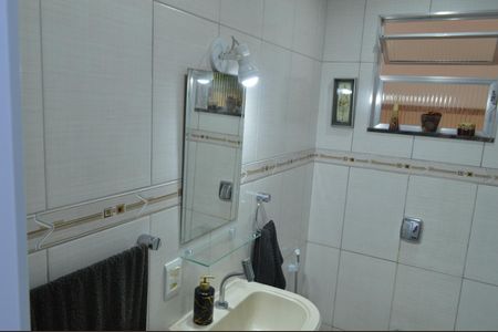 Casa de condomínio à venda com 600m², 3 quartos e 3 vagasBanheiro 1