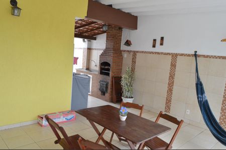 Casa de condomínio à venda com 600m², 3 quartos e 3 vagasTerraço